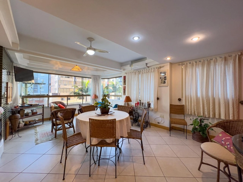 Apartamento de 2 dormitórios, 1 suíte,sacada, vista mar,Capão da Canoa: 2ª foto da galeria de imagens do imóvel