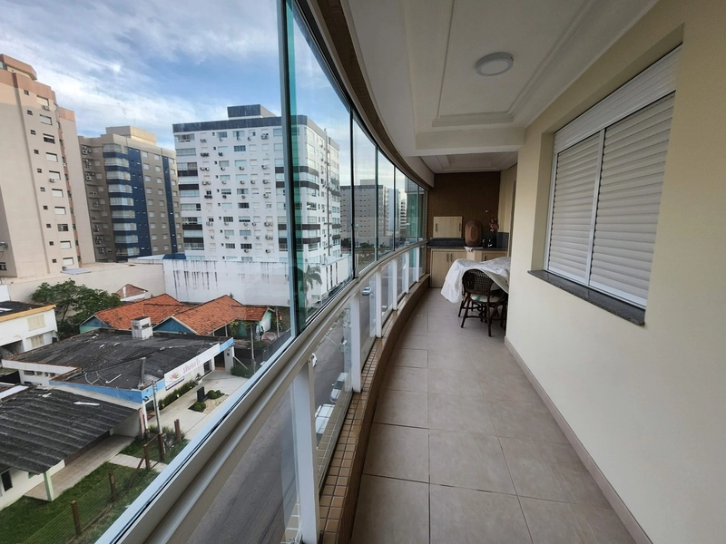 Apartamento 2 dormitórios, mob e decor, box, Capão da Canoa.: 5ª foto da galeria de imagens do imóvel