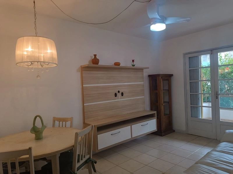 03 dormitórios Térreo no Centro, 02 quadras do Mar Locação Temporada: 9ª foto da galeria de imagens do imóvel