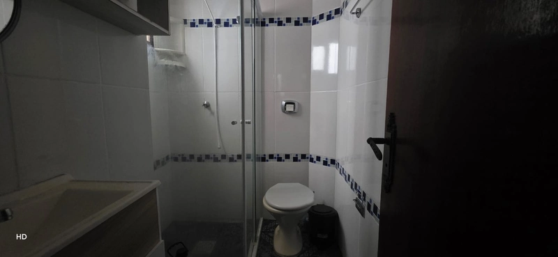 Excelente apartamento 01 dormitório meia quadra do mar Temporada: 7ª foto da galeria de imagens do imóvel