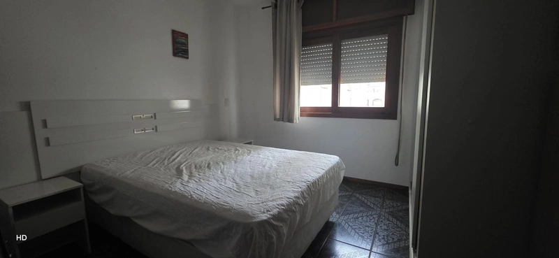 Excelente apartamento 01 dormitório meia quadra do mar Temporada: 5ª foto da galeria de imagens do imóvel