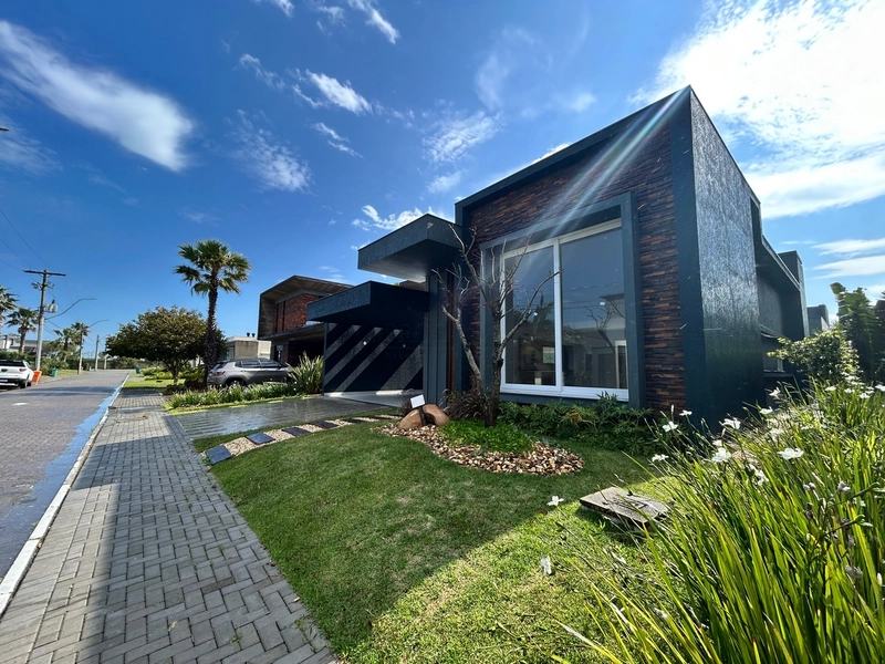 CASA EM CONDOMINIO JUNTO A INFRAESTRUTURA: 3ª foto da galeria de imagens do imóvel