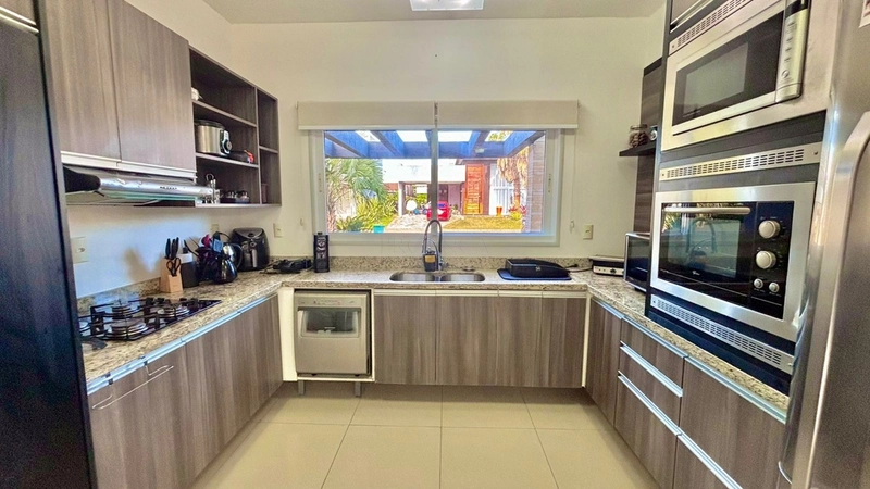 Sobrado 4 dormts Capão Zona Nova. Dubai Resort 60 x Direto: 9ª foto da galeria de imagens do imóvel