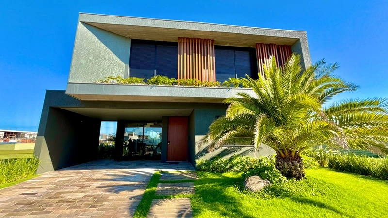 Sobrado de alto padrão beira lago no Amare Home Resort, com 6 suítes: 2ª foto da galeria de imagens do imóvel