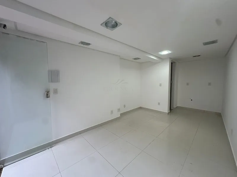 Excelente loja comercial centrinho de Capão da Canoa: 3ª foto da galeria de imagens do imóvel