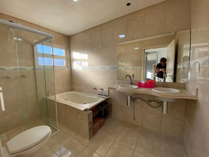 Lindo Sobrado 04 dormitórios , 06 banheiros, espaço gourmet e piscina: 25ª foto da galeria de imagens do imóvel