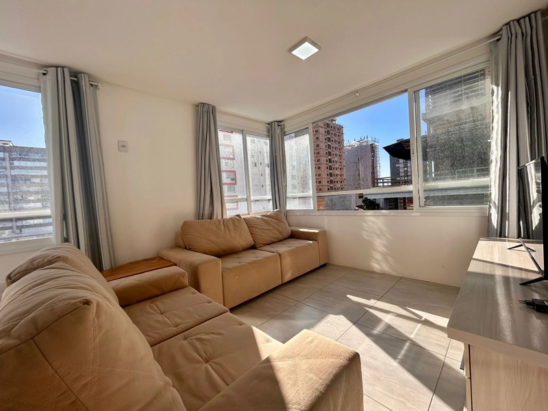 APARTAMENTO 2 QUARTOS VISTA PRO MAR E PRAÇA: 1ª foto da galeria de imagens do imóvel
