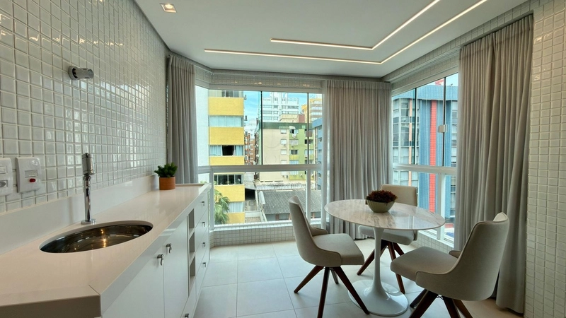 Apartamento 03 dormitórios no Centro de Capão da Canoa: 2ª foto da galeria de imagens do imóvel