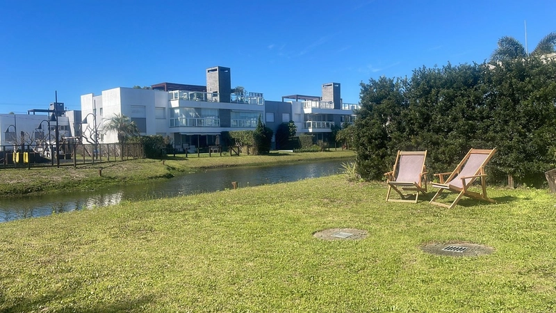 ROSSI GIARDINO - ATLÂNTIDA: 1ª foto da galeria de imagens do imóvel