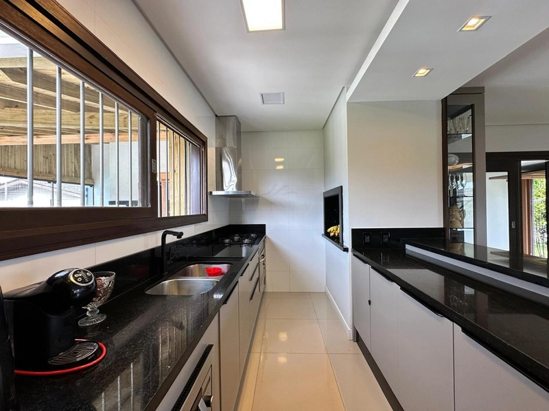 Sobrado à venda com 220m², 3 dormitórios, 1 suíte, Centro Xangrilá: 10ª foto da galeria de imagens do imóvel