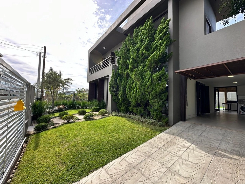 Sobrado à venda com 220m², 3 dormitórios, 1 suíte, Centro Xangrilá: 2ª foto da galeria de imagens do imóvel