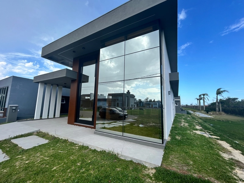 Casa à venda em CAPÃO DA CANOA, Condomínio Dubai Resort.: 2ª foto da galeria de imagens do imóvel