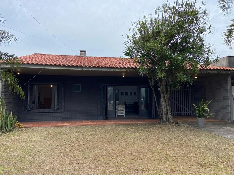 Excelente Casa comercial ponto estratégico Centro de Xangri-lá: 2ª foto da galeria de imagens do imóvel