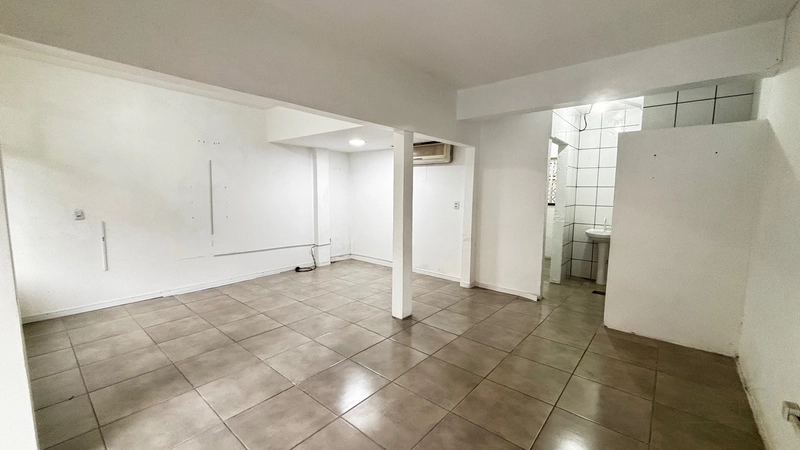 Loja Comercial com 46m² privativos Rua Sepé Centro Capão da Canoa: 5ª foto da galeria de imagens do imóvel
