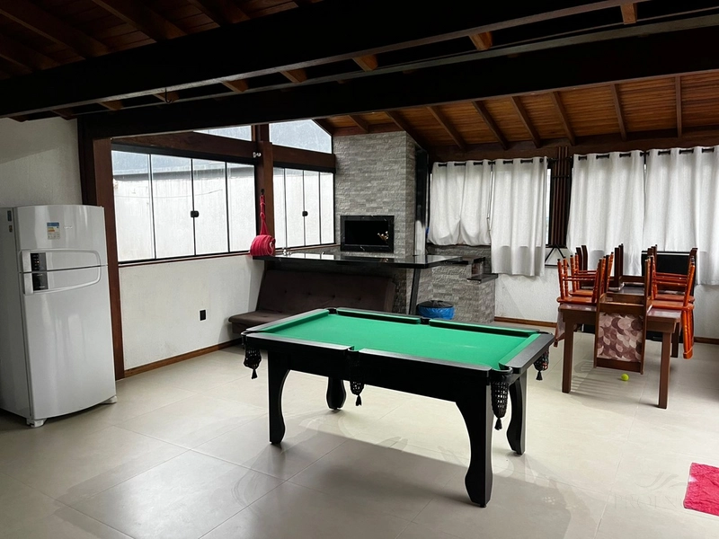 Chalé de praia 03 dormitórios todos sendo suíte com ar condicionado: 5ª foto da galeria de imagens do imóvel