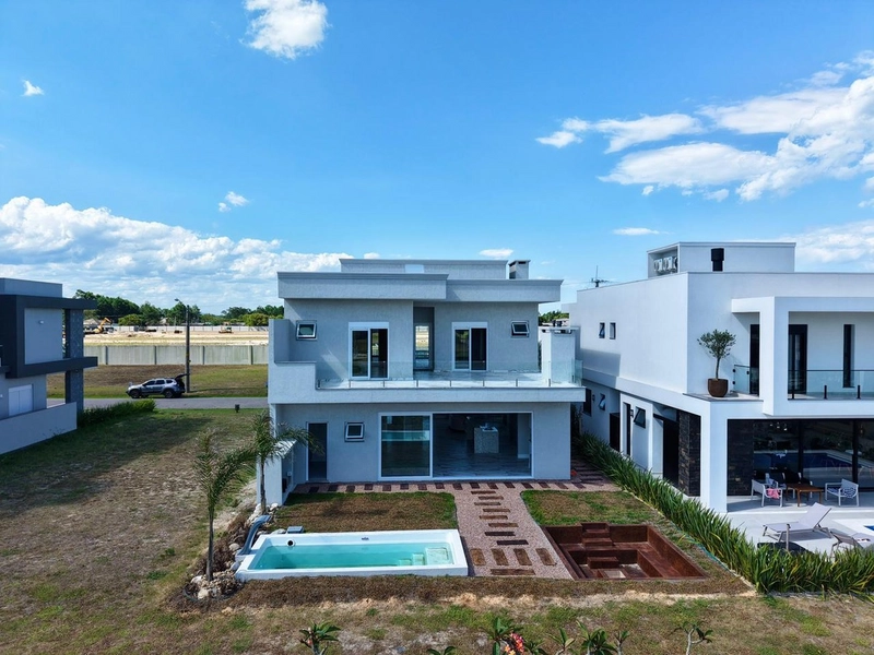 Sobrado Condomínio  venda com 330m², 04 suítes, Curumim Capão da Canoa: 2ª foto da galeria de imagens do imóvel