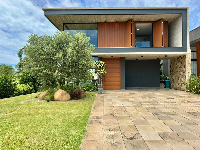 Casa em Condomínio 04 suítes no Sea Coast bairro Centro em Xangrilá: 1ª foto da galeria de imagens do imóvel