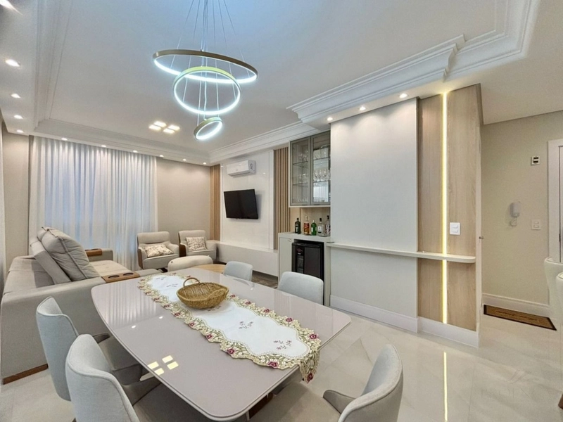 Apartamento 03 dormitórios na Av. Central em Capão da Canoa