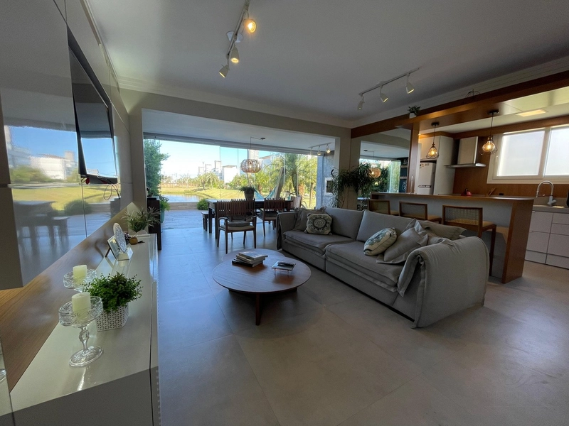 Condomínio Rossi Atlântida. Beira Lago, Atlântida.: 3ª foto da galeria de imagens do imóvel