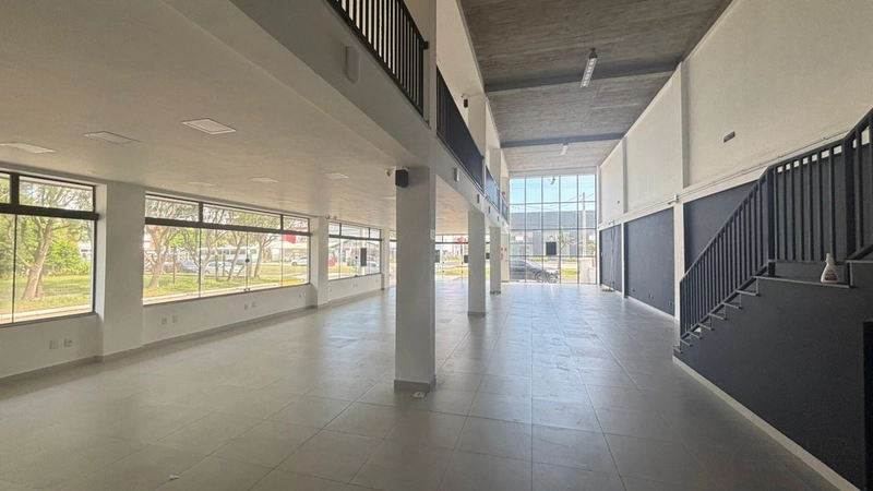 Prédio Comercial com 400m² ideal para instalação de sua Empresa: 15ª foto da galeria de imagens do imóvel