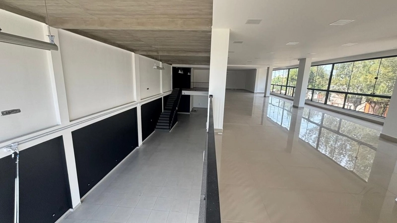 Prédio Comercial com 400m² ideal para instalação de sua Empresa: 16ª foto da galeria de imagens do imóvel