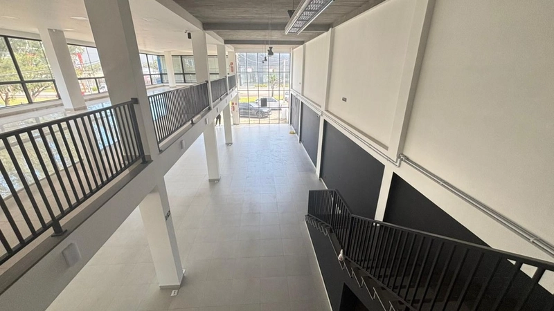 Prédio Comercial com 400m² ideal para instalação de sua Empresa: 9ª foto da galeria de imagens do imóvel