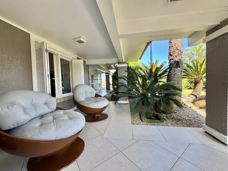 CASA TÉRREA EM REGIÃO NOBRE DE XANGRI-LÁ!: 5ª foto da galeria de imagens do imóvel