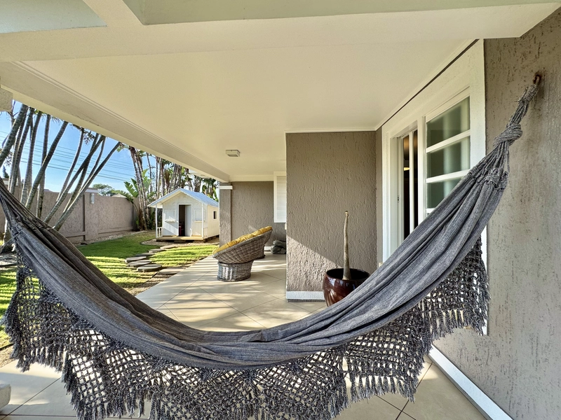 CASA TÉRREA EM REGIÃO NOBRE DE XANGRI-LÁ!: 4ª foto da galeria de imagens do imóvel