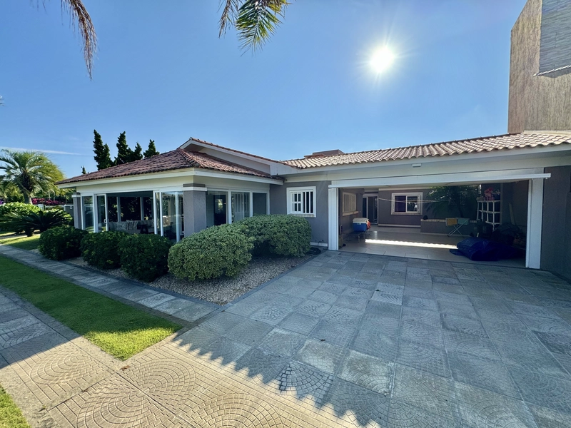 CASA TÉRREA EM REGIÃO NOBRE DE XANGRI-LÁ!: 12ª foto da galeria de imagens do imóvel