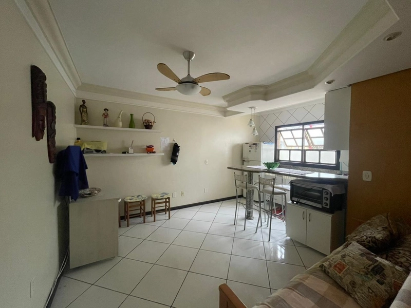 Apartamento uma quadra do mar, 01 dormitório para temporada