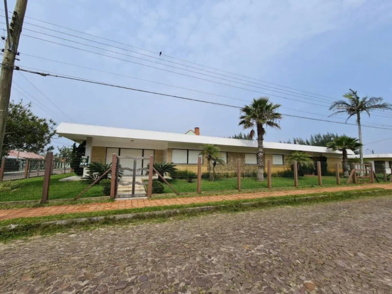 CASA EM ATLÂNTIDA - 04 DORMITÓRIOS: 4ª foto da galeria de imagens do imóvel