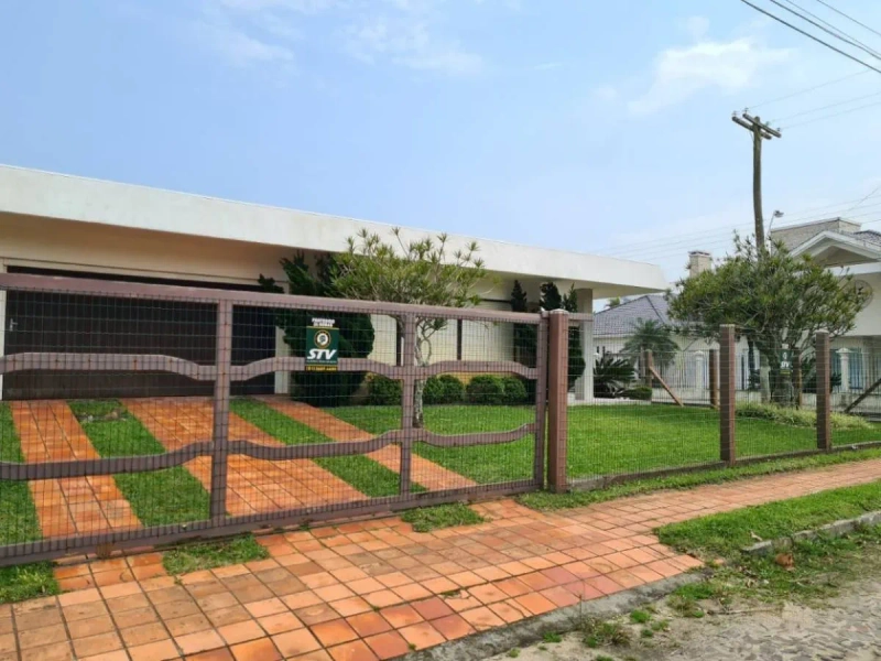 CASA EM ATLÂNTIDA - 04 DORMITÓRIOS: 2ª foto da galeria de imagens do imóvel