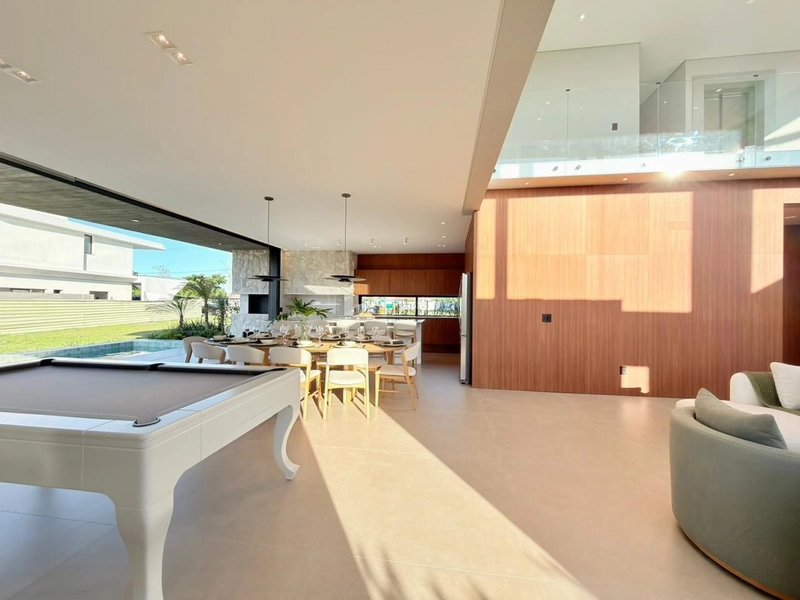 SOBRADO À BEIRA LAGO - ALTO PADRÃO - MOBILIADO & DECORADO: 8ª foto da galeria de imagens do imóvel