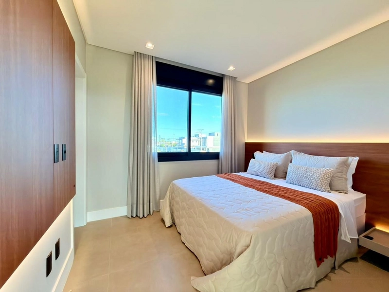 SOBRADO À BEIRA LAGO - ALTO PADRÃO - MOBILIADO & DECORADO: 28ª foto da galeria de imagens do imóvel