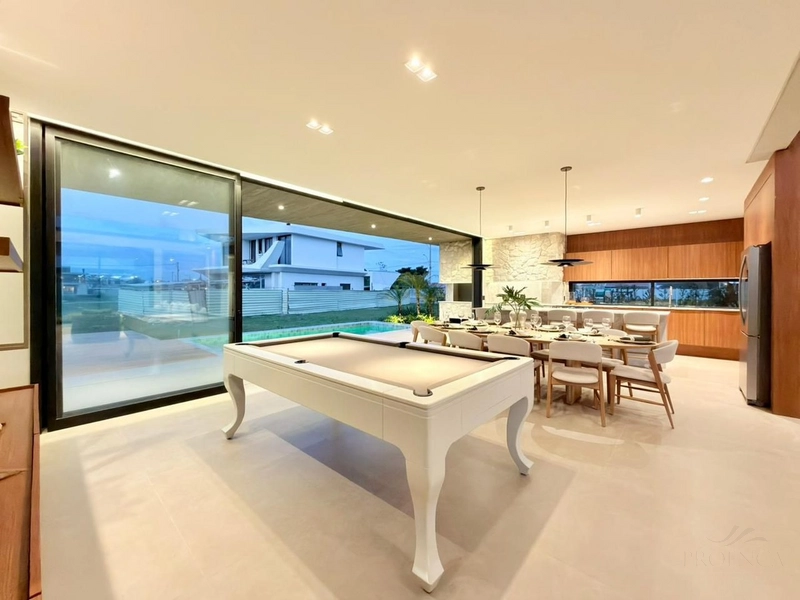 SOBRADO À BEIRA LAGO - ALTO PADRÃO - MOBILIADO & DECORADO: 39ª foto da galeria de imagens do imóvel