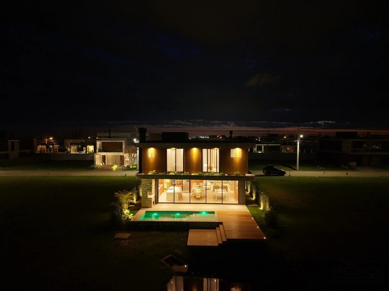 SOBRADO À BEIRA LAGO - ALTO PADRÃO - MOBILIADO & DECORADO: 59ª foto da galeria de imagens do imóvel