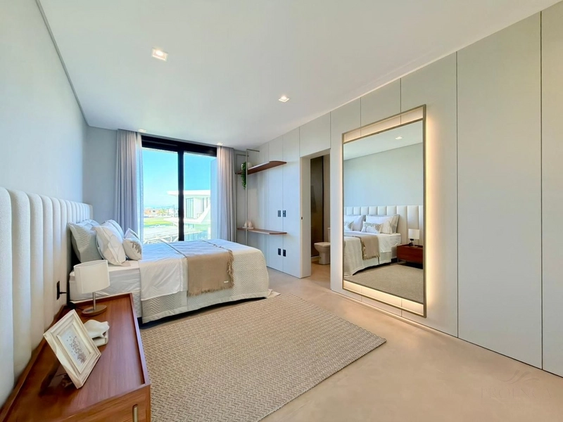 SOBRADO À BEIRA LAGO - ALTO PADRÃO - MOBILIADO & DECORADO: 29ª foto da galeria de imagens do imóvel