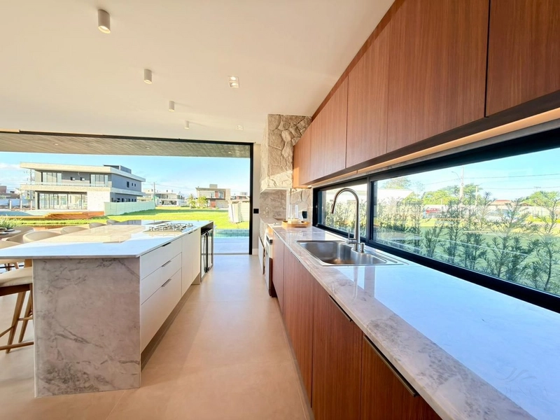 SOBRADO À BEIRA LAGO - ALTO PADRÃO - MOBILIADO & DECORADO: 11ª foto da galeria de imagens do imóvel