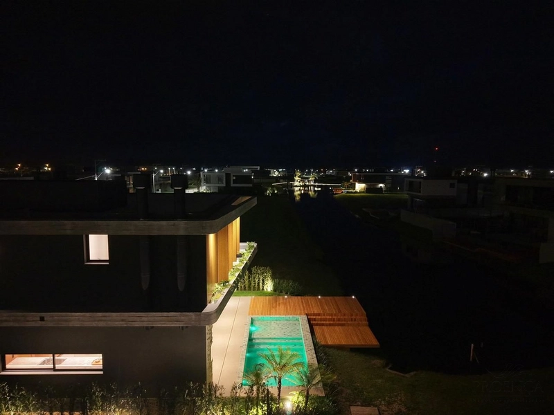 SOBRADO À BEIRA LAGO - ALTO PADRÃO - MOBILIADO & DECORADO: 53ª foto da galeria de imagens do imóvel