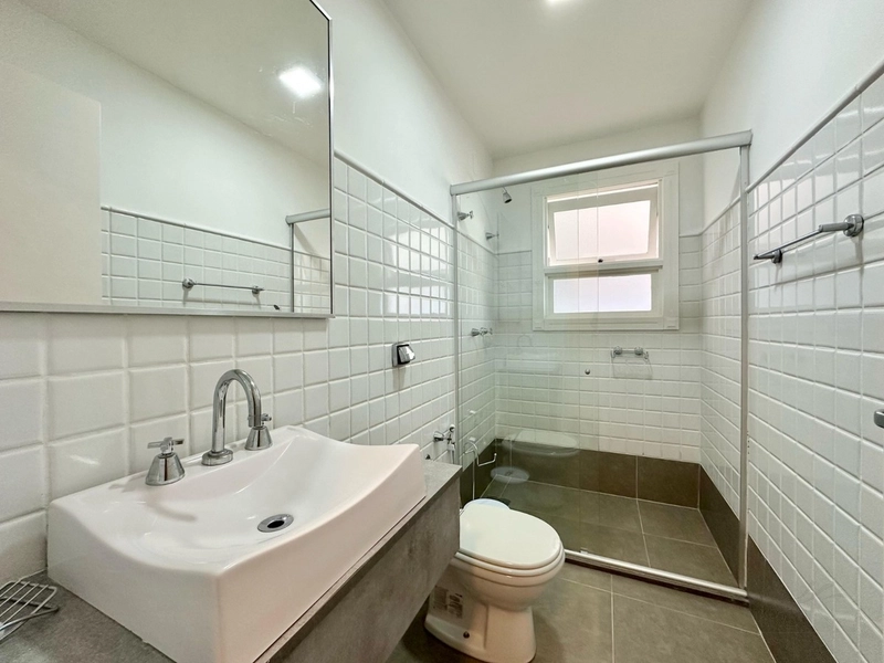 SOBRADO COM PISCINA NO CENTRO DE ATLÂNTIDA: 10ª foto da galeria de imagens do imóvel