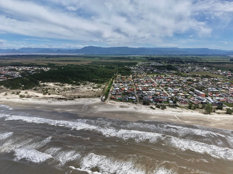 * MELHOR NEGÓCIO EM CASA FORA DE CONDOMÍNIO * ⁠Apenas 02 RUAS DO MAR *: 27ª foto da galeria de imagens do imóvel