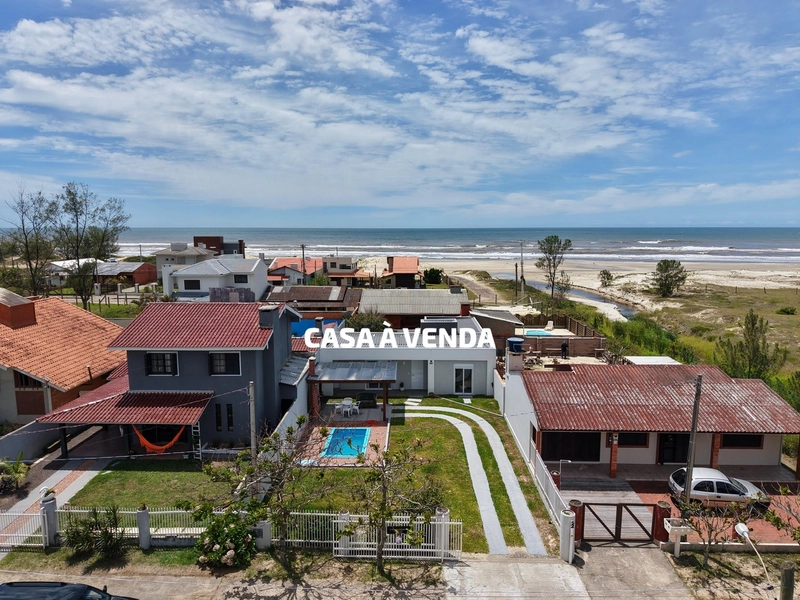 * MELHOR NEGÓCIO EM CASA FORA DE CONDOMÍNIO * ⁠Apenas 02 RUAS DO MAR *: 2ª foto da galeria de imagens do imóvel