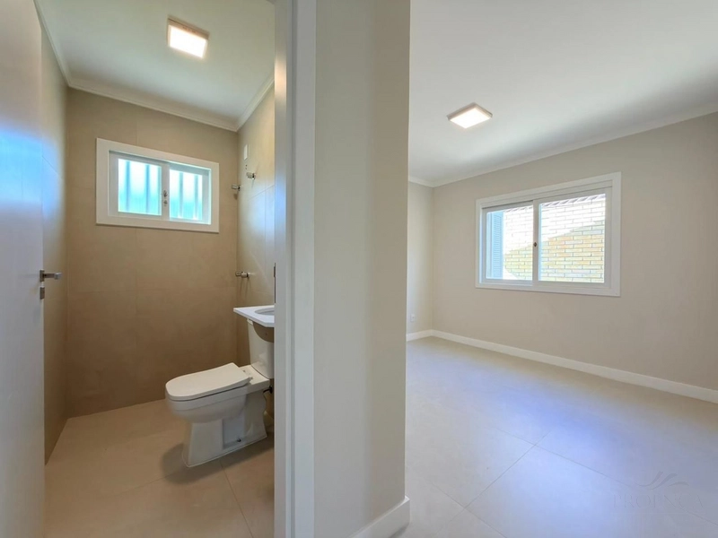 CASA TÉRREA NO CENTRO DE XANGRI-LÁ, FRENTE LESTE, DIVISA COM ATLÂNTIDA: 18ª foto da galeria de imagens do imóvel