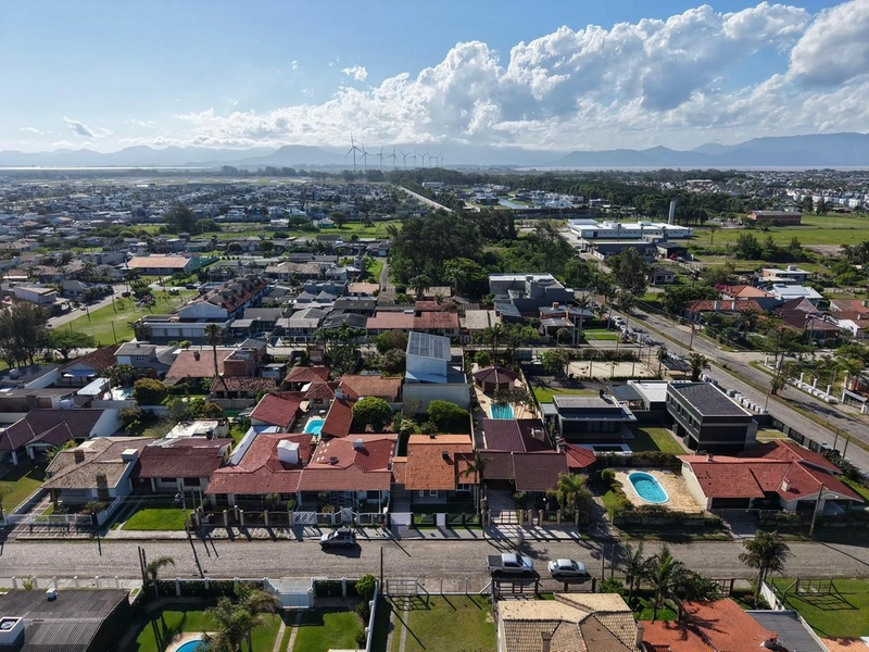 CASA TÉRREA NO CENTRO DE XANGRI-LÁ, FRENTE LESTE, DIVISA COM ATLÂNTIDA: 27ª foto da galeria de imagens do imóvel