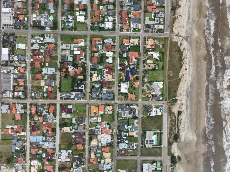 TERRENO À VENDA EM ATLÂNTIDA - APENAS 890 MIL: 8ª foto da galeria de imagens do imóvel