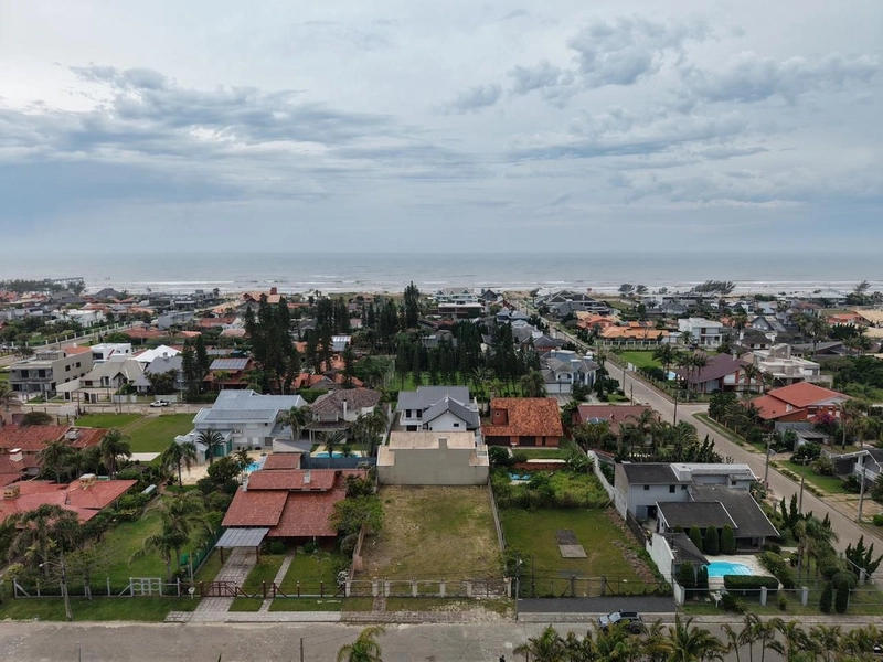 TERRENO À VENDA EM ATLÂNTIDA - APENAS 890 MIL: 3ª foto da galeria de imagens do imóvel
