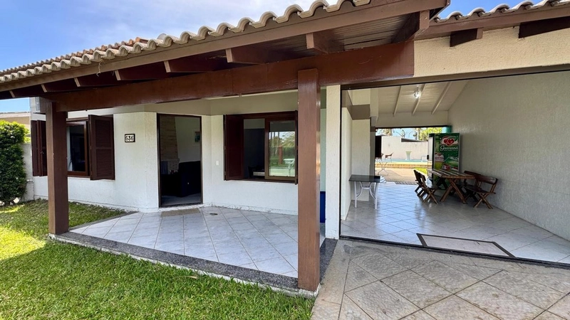 Excelente casa 03 dormitórios com  piscina em Atântida para Temporada: 7ª foto da galeria de imagens do imóvel