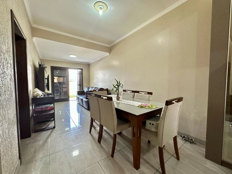 Casa à venda com 154m² 2 dormitórios 2 suítes 2 vagas Centro Xangrilá: 8ª foto da galeria de imagens do imóvel