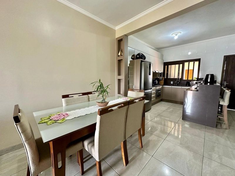 Casa à venda com 154m² 2 dormitórios 2 suítes 2 vagas Centro Xangrilá: 6ª foto da galeria de imagens do imóvel