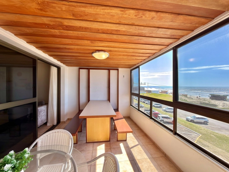 APARTAMENTO À VENDA BEIRA MAR / PRAÇA DO FAROL: 3ª foto da galeria de imagens do imóvel